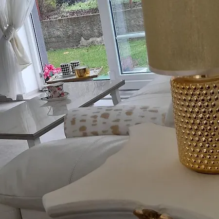 Pod Skalou, Manesova 646 Villa Upice